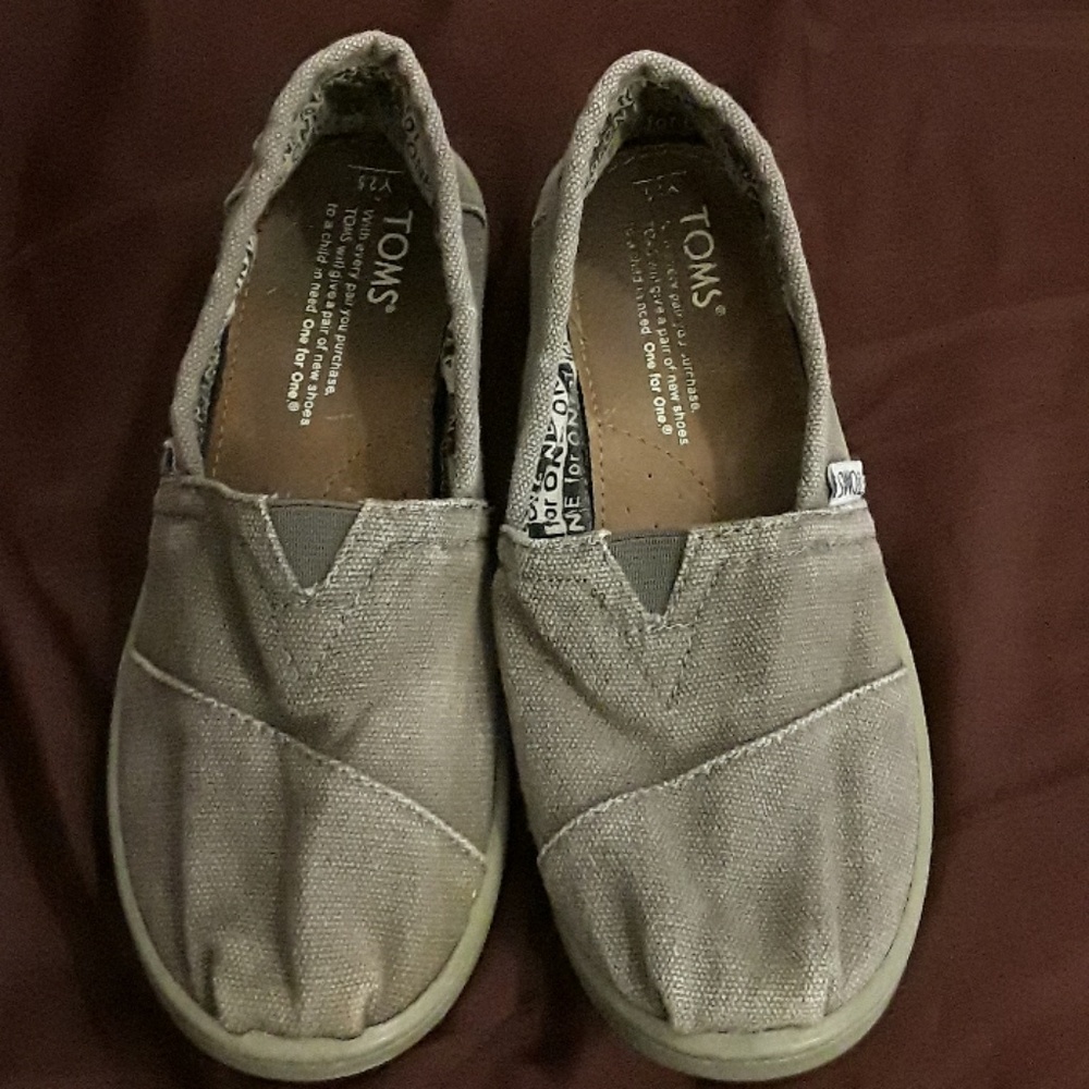 Toms Classic Canvas Slip-On Kids Shoes